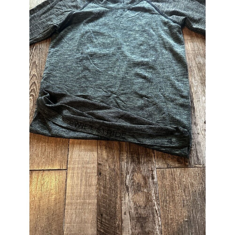 Lululemon Swiftly Speed Long Sleeve Black / Deep … - image 4